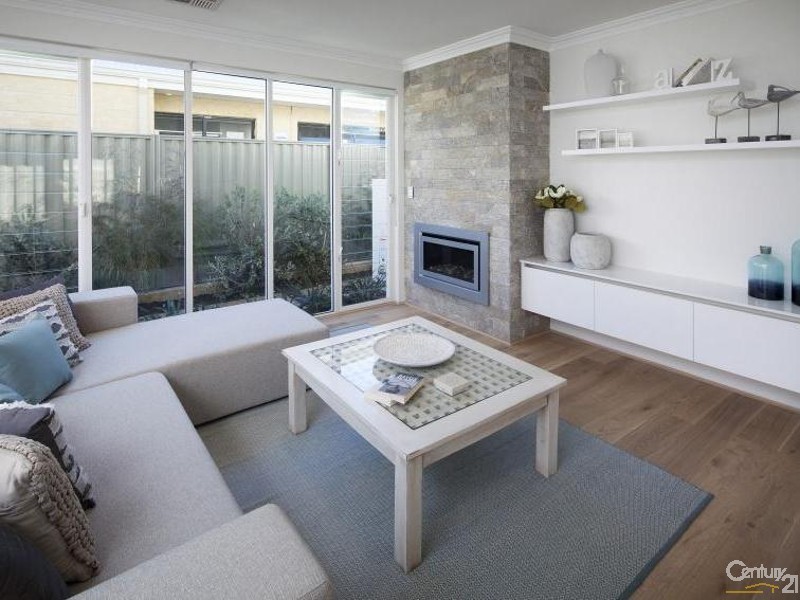 18 Hollington Boulevard, Alkimos WA 6038