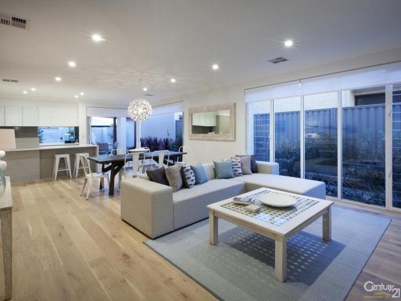 18 Hollington Boulevard, Alkimos WA 6038