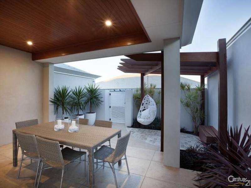 18 Hollington Boulevard, Alkimos WA 6038