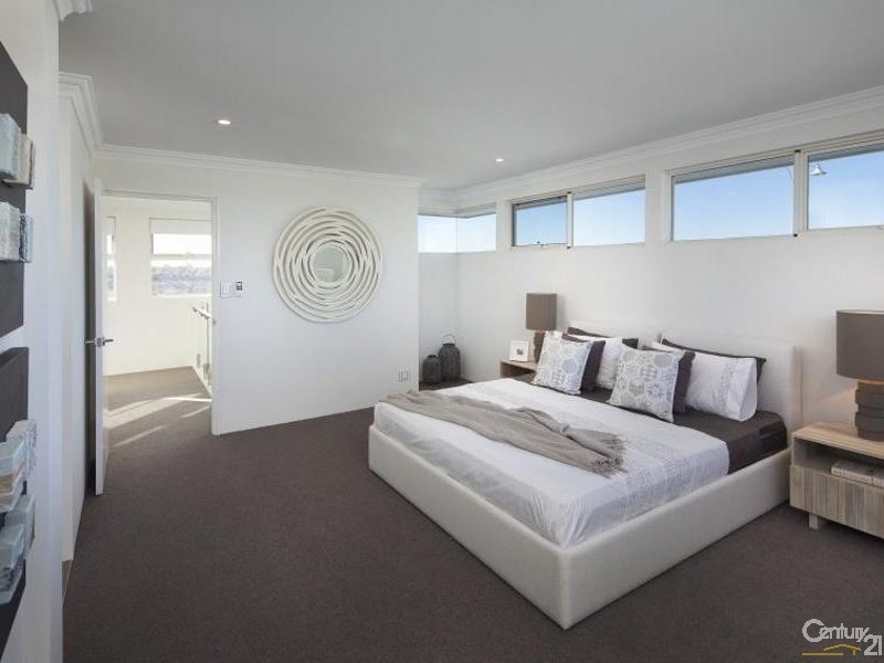 18 Hollington Boulevard, Alkimos WA 6038