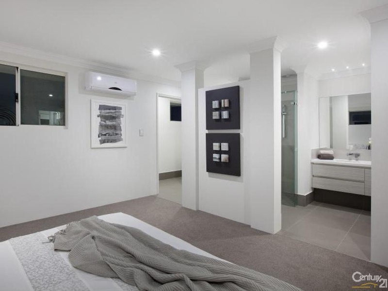 18 Hollington Boulevard, Alkimos WA 6038