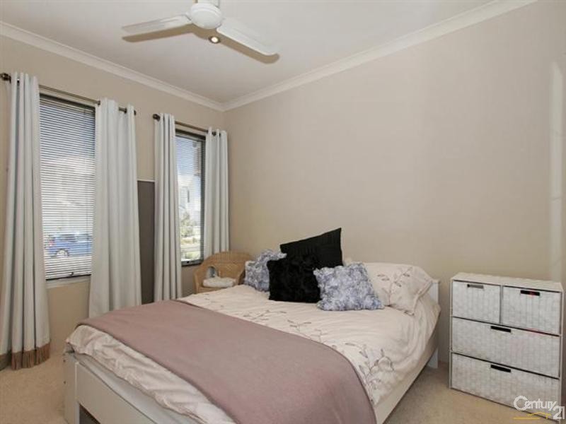 24 Navarre Way, Butler WA 6036