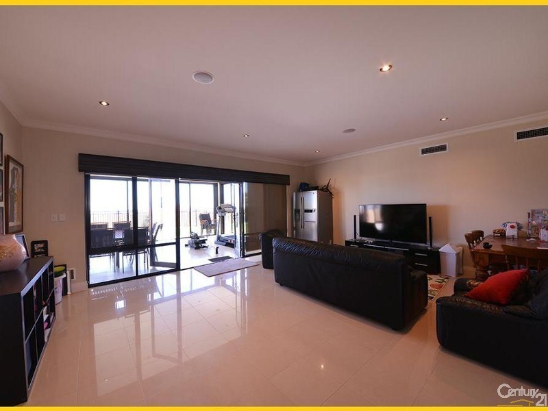 38 Lighthouse Parade, Mindarie WA 6030