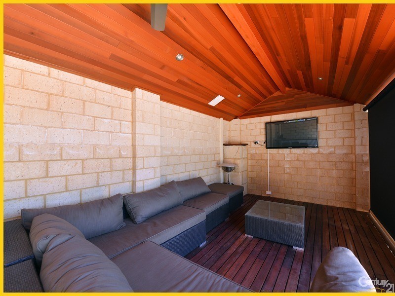 38 Lighthouse Parade, Mindarie WA 6030