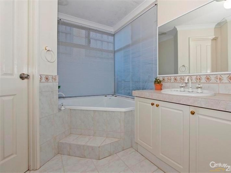 106 Rothesay Heights, Mindarie WA 6030