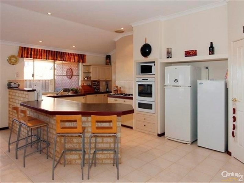 106 Rothesay Heights, Mindarie WA 6030