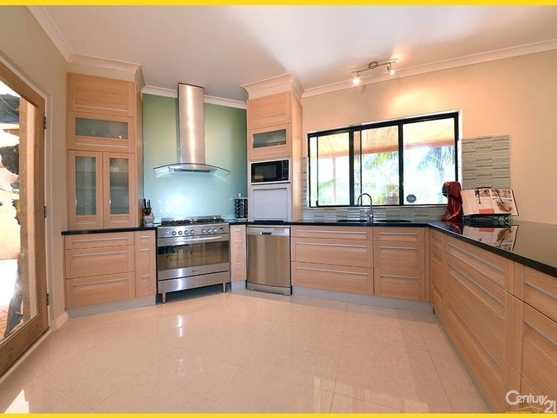 17 Gateshead Loop, Mindarie WA 6030