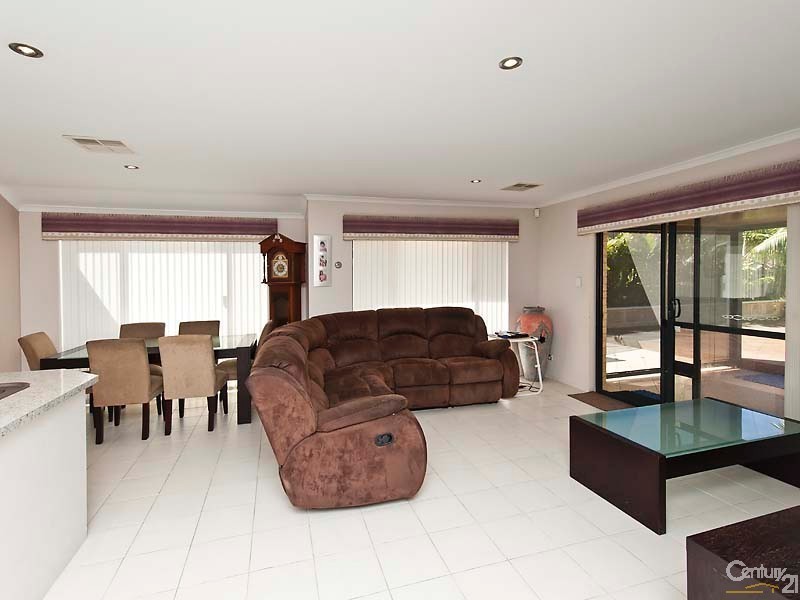 9 Ronsard View, Ridgewood WA 6030