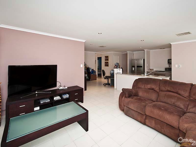 9 Ronsard View, Ridgewood WA 6030