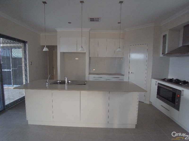 16 Bluewater Drive, Alkimos WA 6038