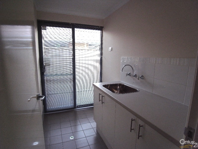 16 Bluewater Drive, Alkimos WA 6038