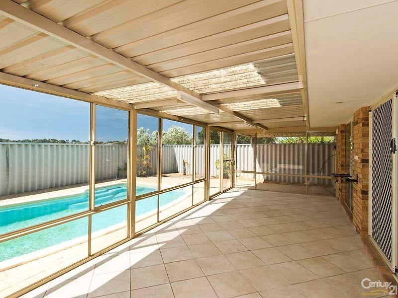 61 Caledonia Avenue, Currambine WA 6028