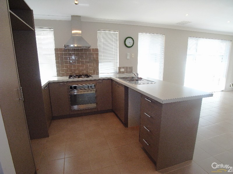 21 Lakewood Terrace, Clarkson WA 6030