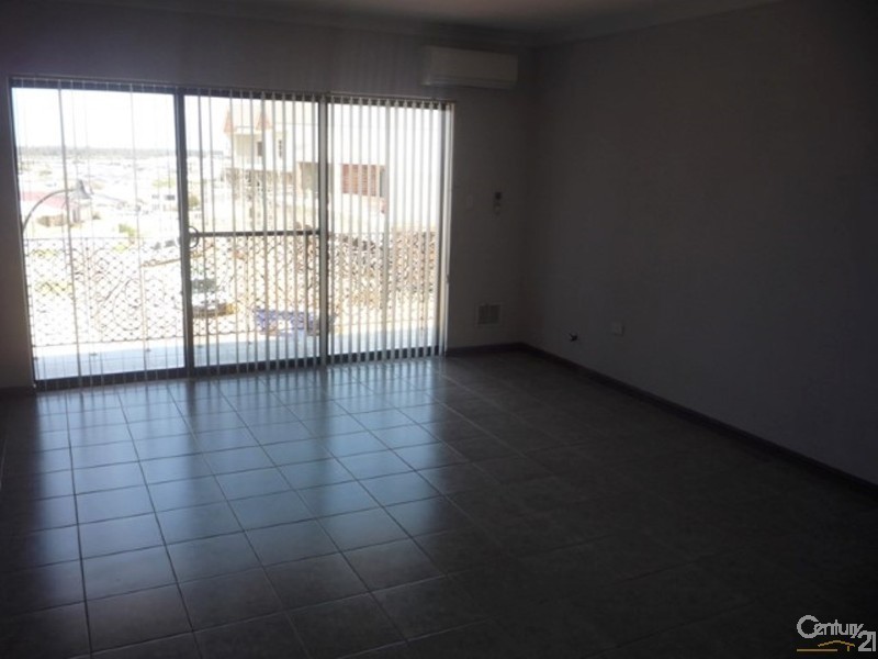 1/6 Bouvard Walk, Clarkson WA 6030