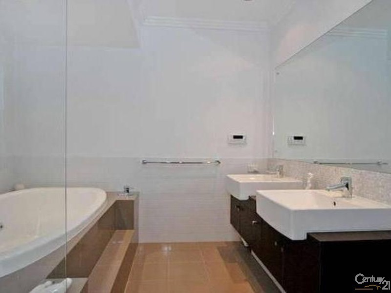 20 Ocean Falls Boulevard, Mindarie WA 6030