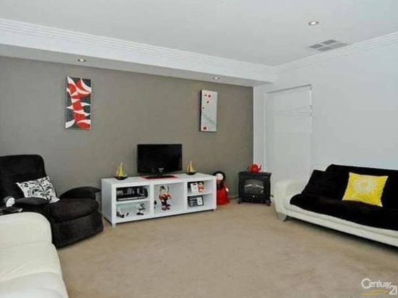 20 Ocean Falls Boulevard, Mindarie WA 6030