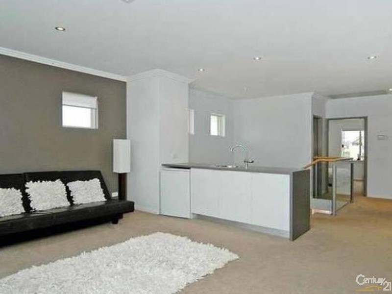 20 Ocean Falls Boulevard, Mindarie WA 6030