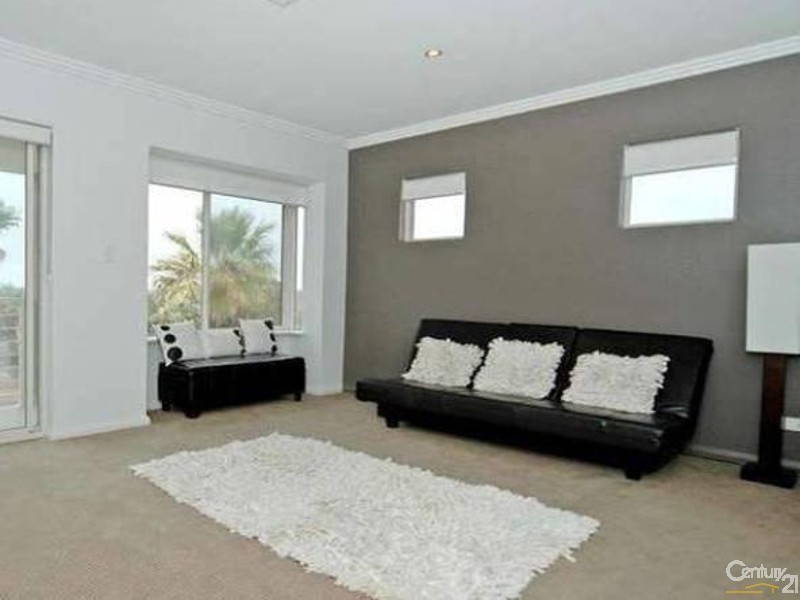 20 Ocean Falls Boulevard, Mindarie WA 6030