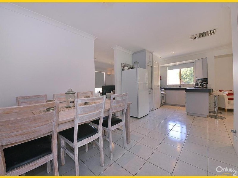 12 Badja Place, Merriwa WA 6030