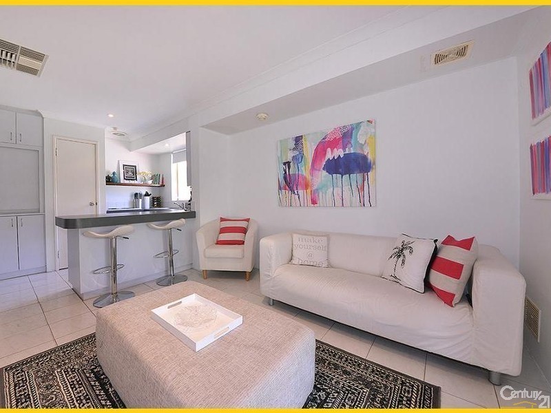 12 Badja Place, Merriwa WA 6030