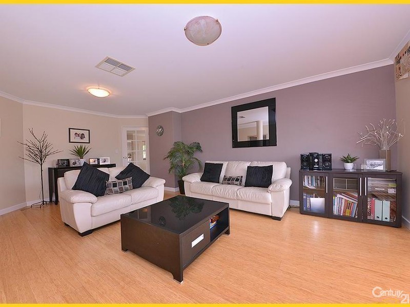 4 Peel Way, Mindarie WA 6030