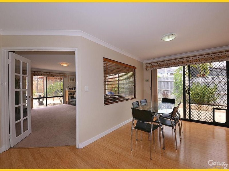 4 Peel Way, Mindarie WA 6030