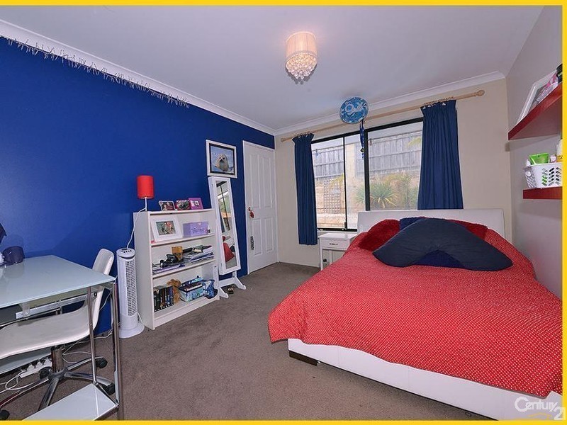4 Peel Way, Mindarie WA 6030