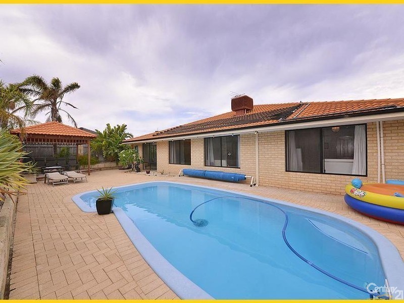 4 Peel Way, Mindarie WA 6030