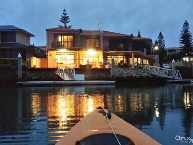 1A Keys Close, Mindarie WA 6030