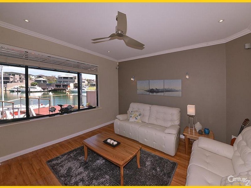 1A Keys Close, Mindarie WA 6030