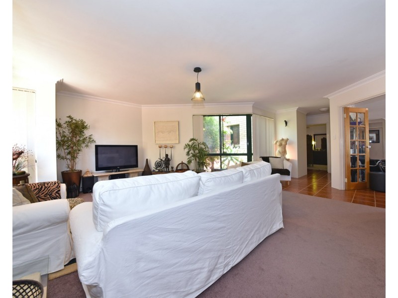 9 Sea Edge, Mindarie WA 6030