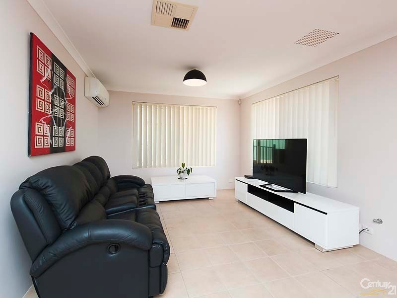 64 Dalvik Avenue, Merriwa WA 6030