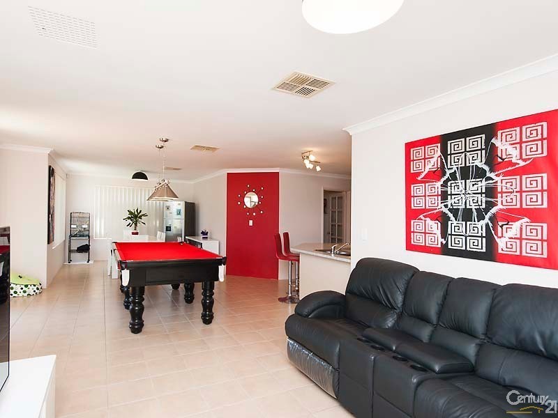 64 Dalvik Avenue, Merriwa WA 6030