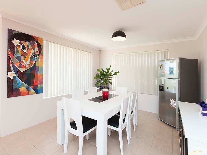 64 Dalvik Avenue, Merriwa WA 6030