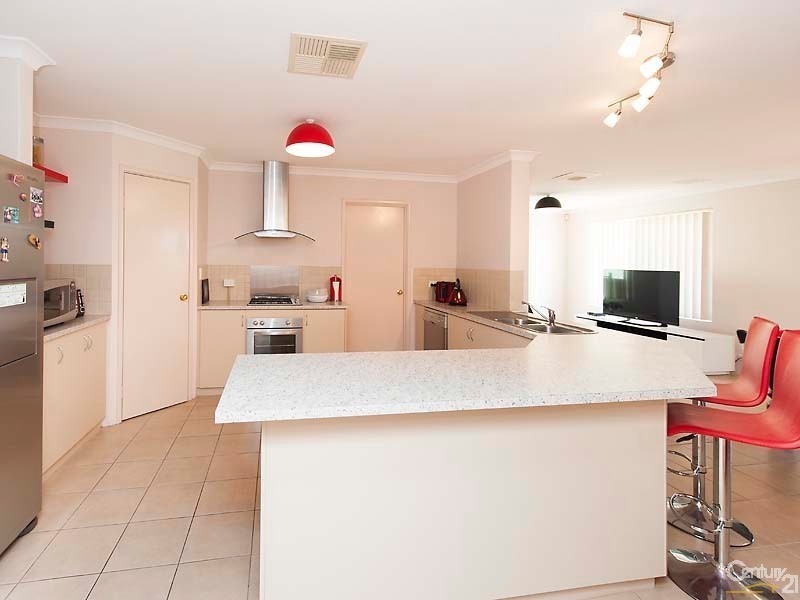 64 Dalvik Avenue, Merriwa WA 6030