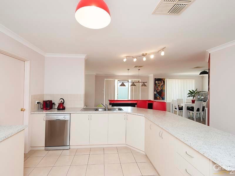 64 Dalvik Avenue, Merriwa WA 6030