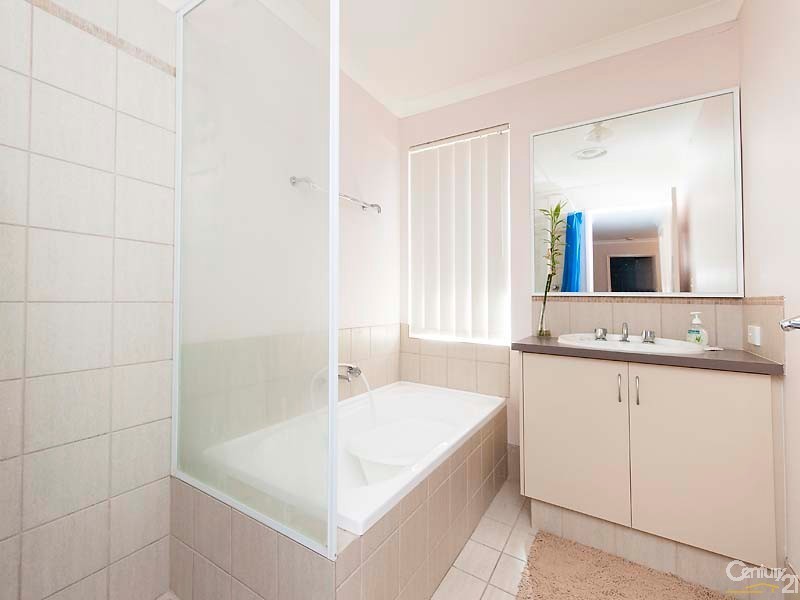 64 Dalvik Avenue, Merriwa WA 6030