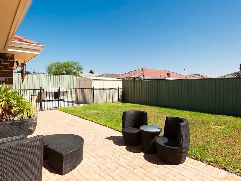 64 Dalvik Avenue, Merriwa WA 6030