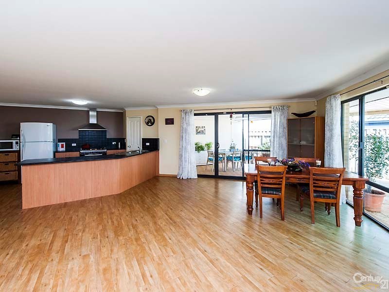 44 Dumaresq Loop, Quinns Rocks WA 6030