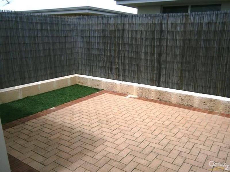 8 Tambelyn Street, Clarkson WA 6030