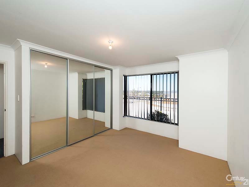 95 Rosegreen Ave, Butler WA 6036