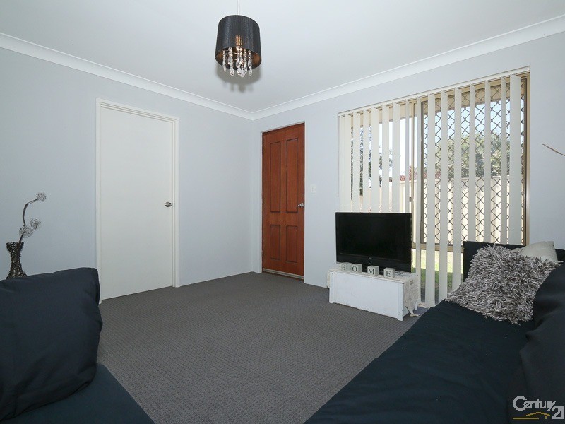 5B Gumblossom Way, Quinns Rocks WA 6030