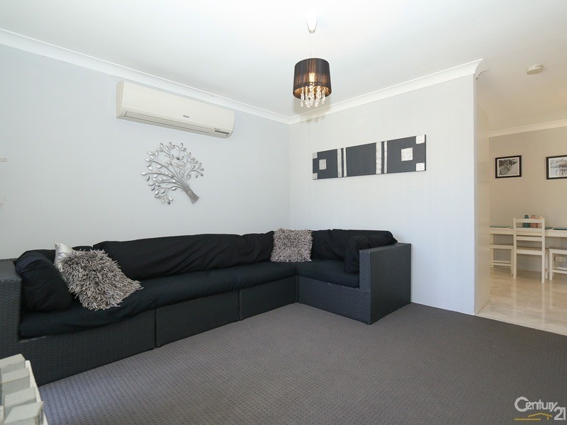 5B Gumblossom Way, Quinns Rocks WA 6030