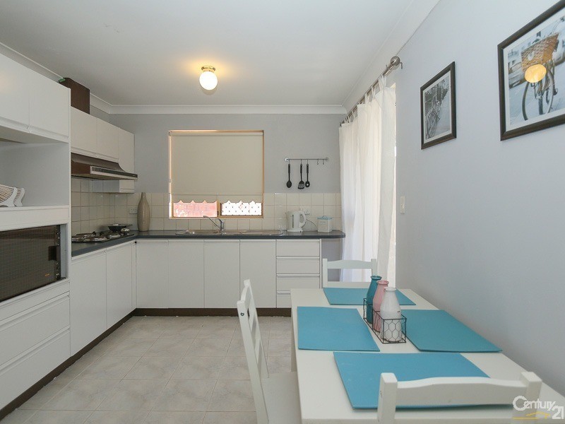 5B Gumblossom Way, Quinns Rocks WA 6030