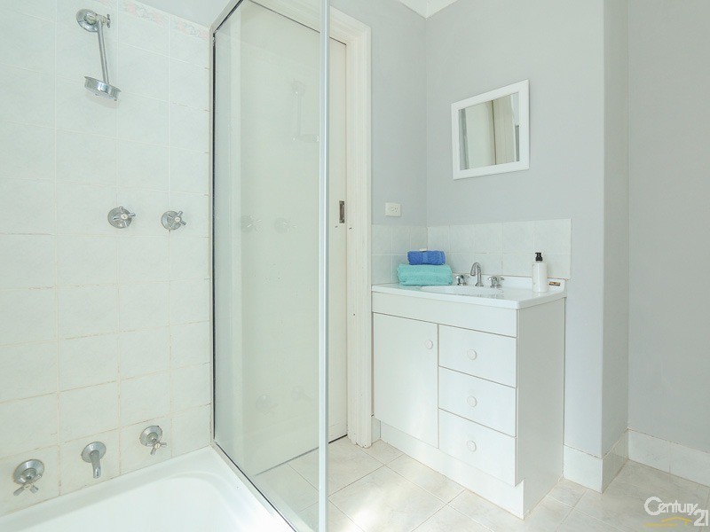 5B Gumblossom Way, Quinns Rocks WA 6030