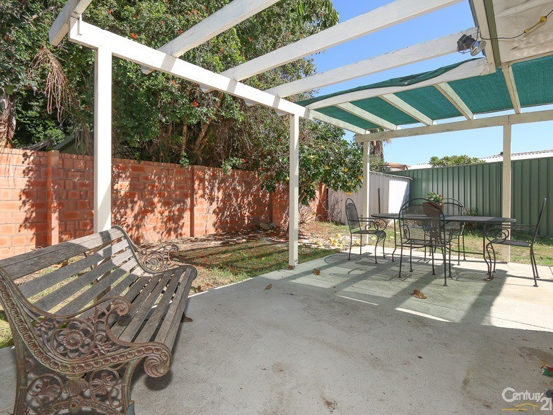 5B Gumblossom Way, Quinns Rocks WA 6030
