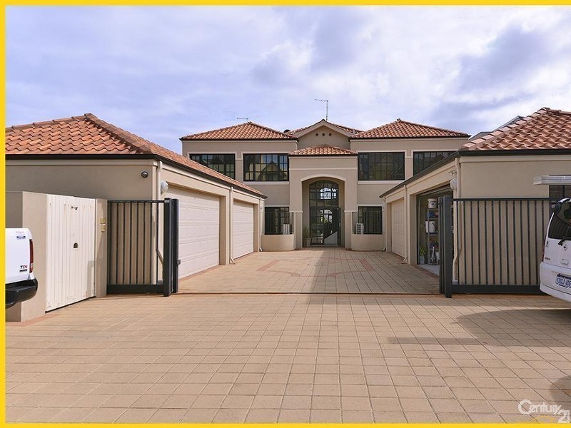 4/6 Itea Place, Mindarie WA 6030