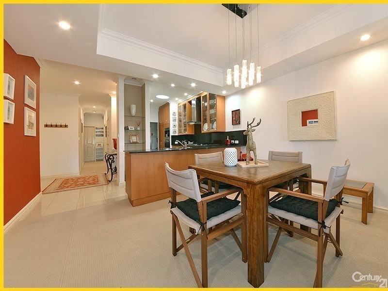 4/6 Itea Place, Mindarie WA 6030