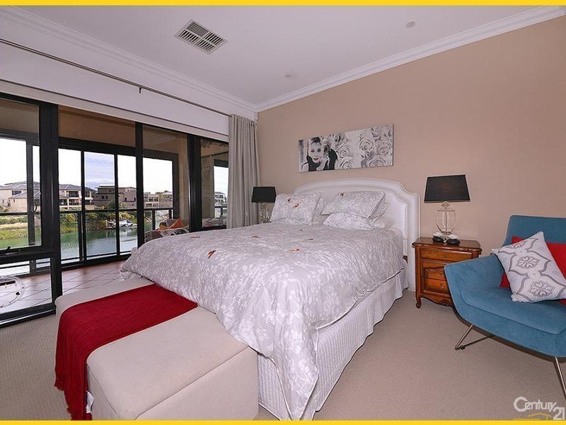 4/6 Itea Place, Mindarie WA 6030