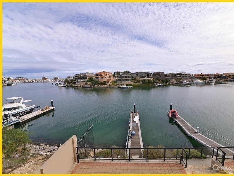 4/6 Itea Place, Mindarie WA 6030